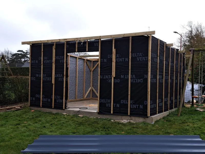 installation de carport hillion